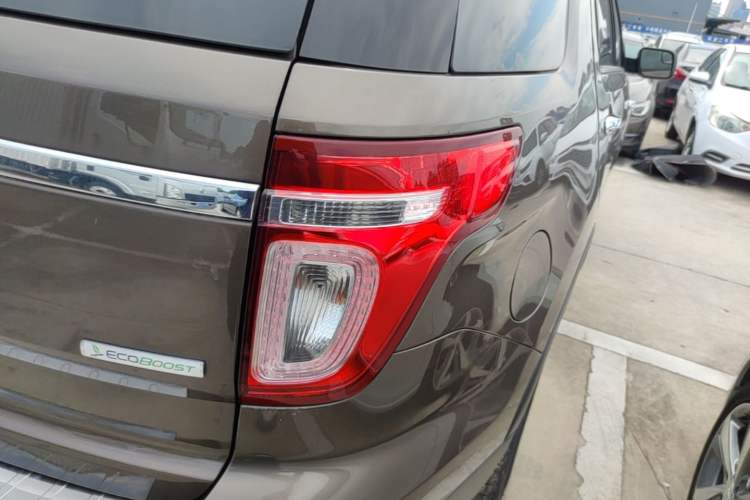 Used Ford Explorer 2015 2.0T Automatic U.S.-Specified Version Front-Wheel Drive Right Rear Taillight