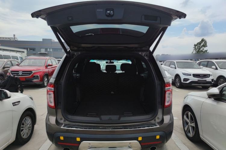 Used Ford Explorer 2015 2.0T Automatic U.S.-Specified Version Front-Wheel Drive Trunk