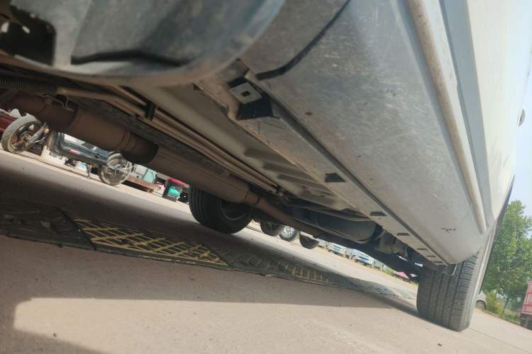 Used Ford Explorer  Chassis Front Left