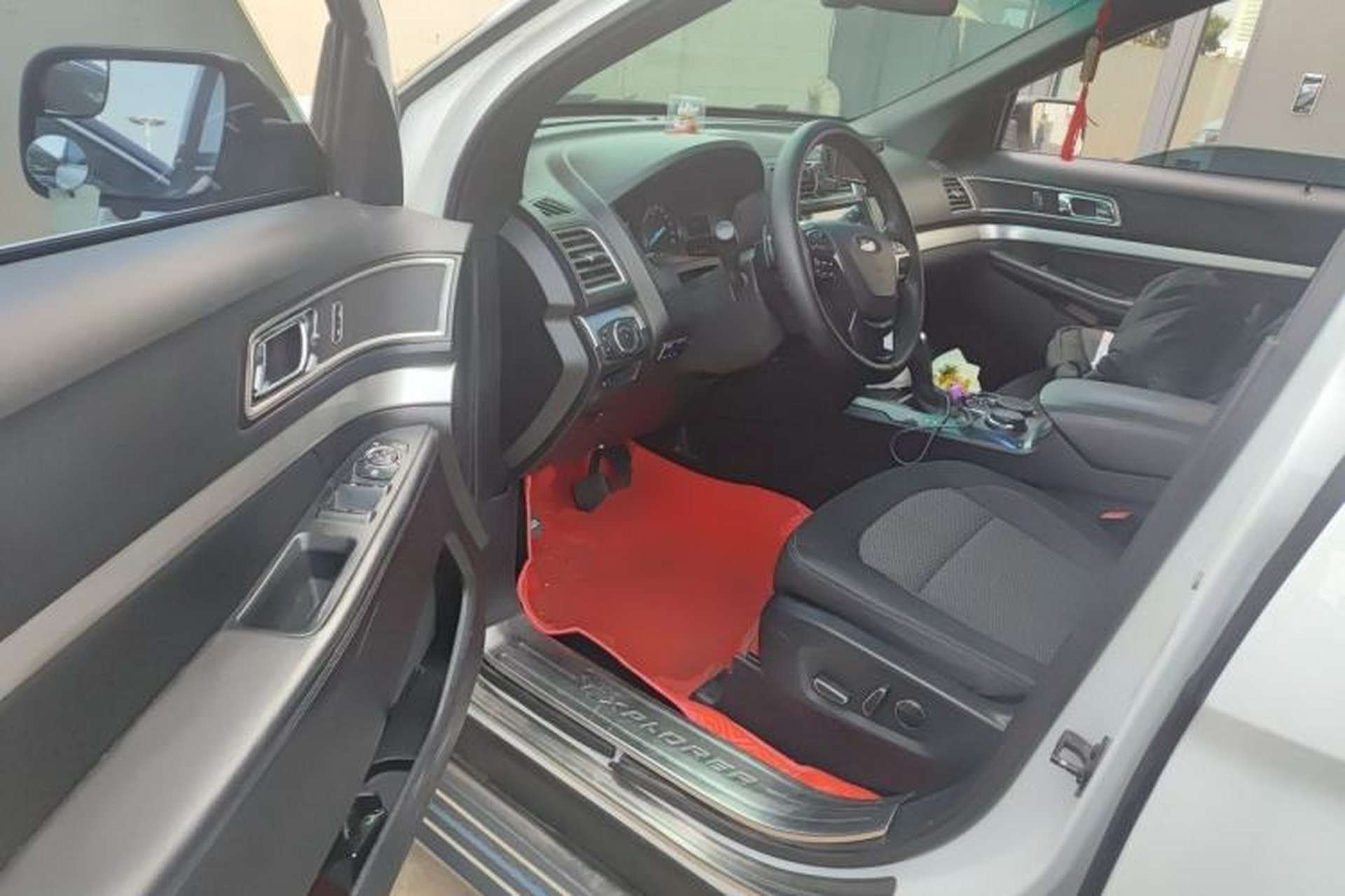 Used Ford Explorer  Driver Seat