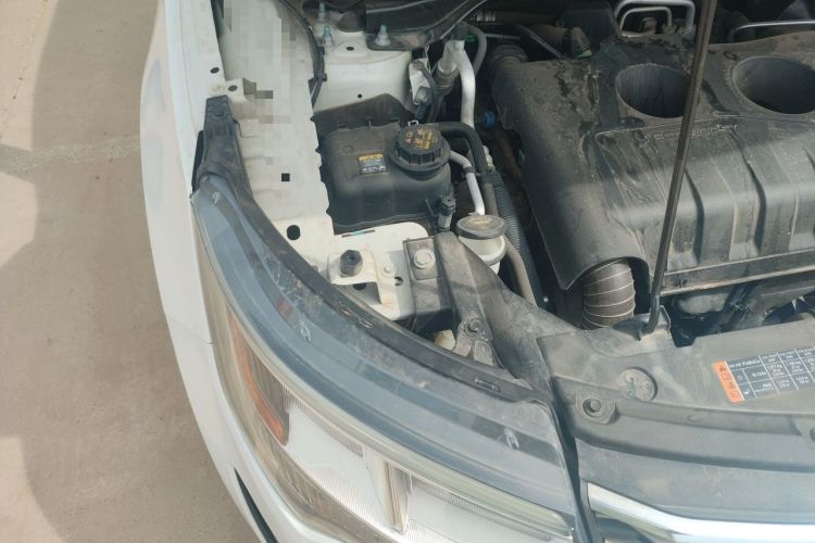 Used Ford Explorer  Engine Bay Right