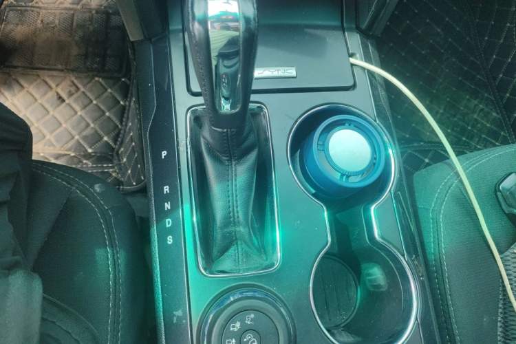 Used Ford Explorer  Gear Lever