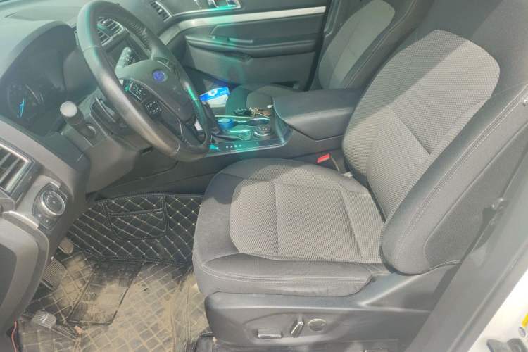 Used Ford Explorer  Left Front Seat