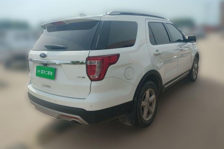 Used Ford Explorer  Rear Right 45 Deg