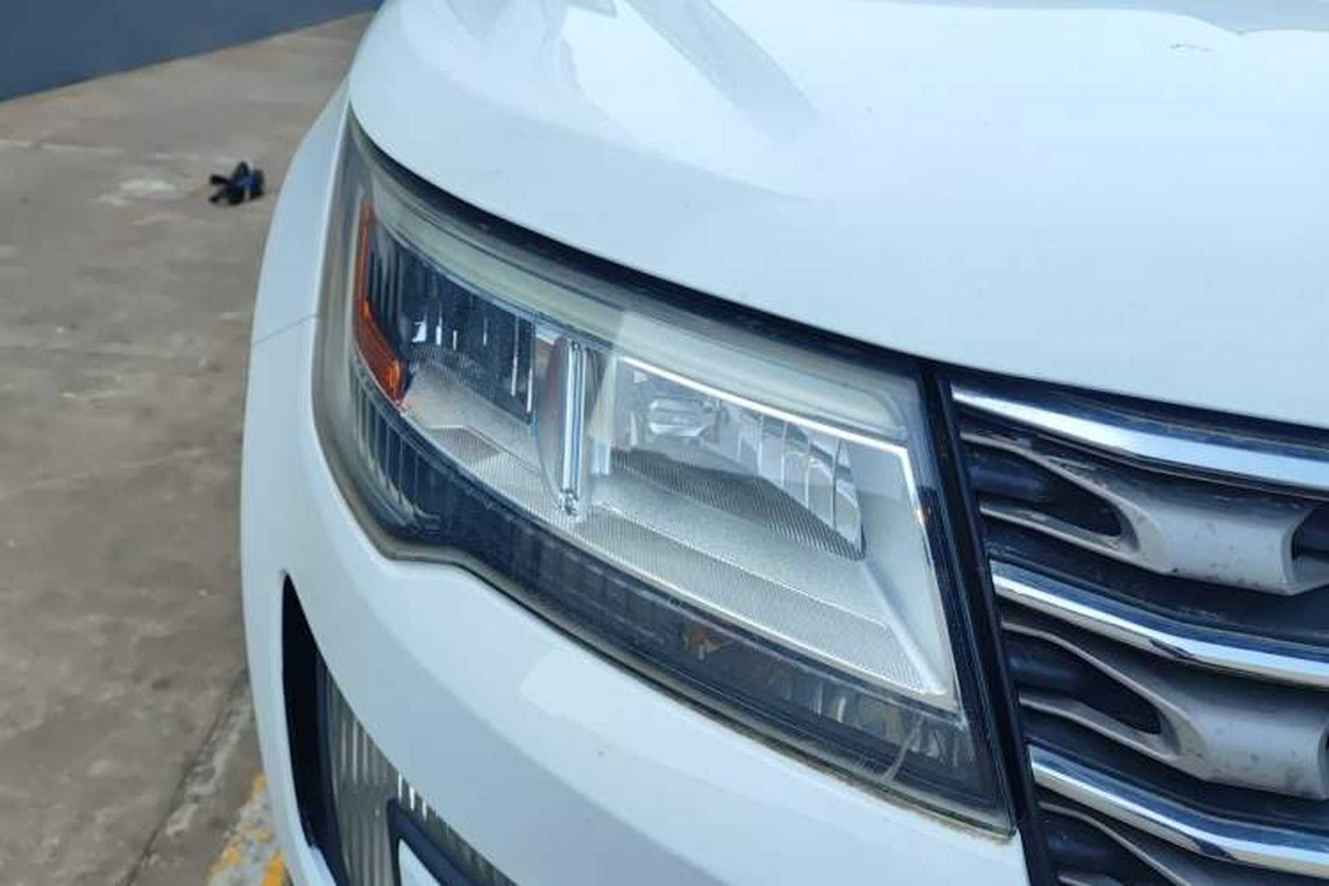 Used Ford Explorer  Right Front Headlight