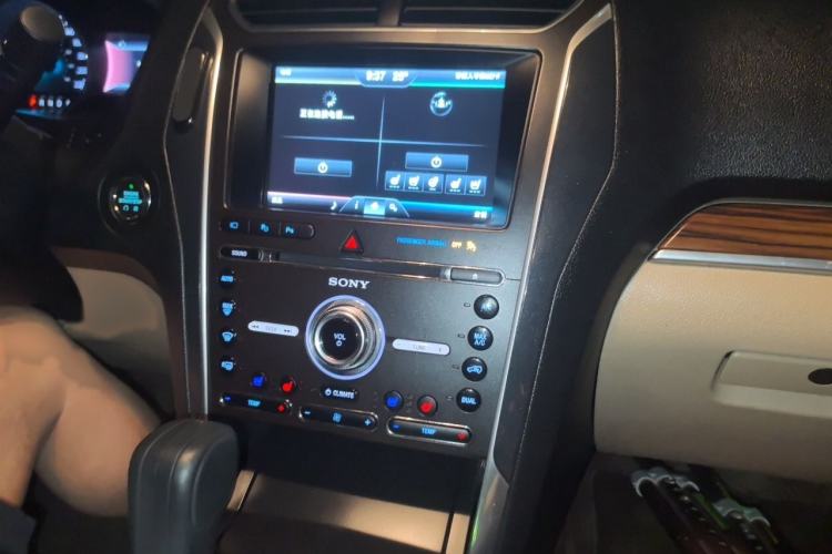 Used Ford Explorer 2016 2.3T Elite Edition Audio And AC Panel
