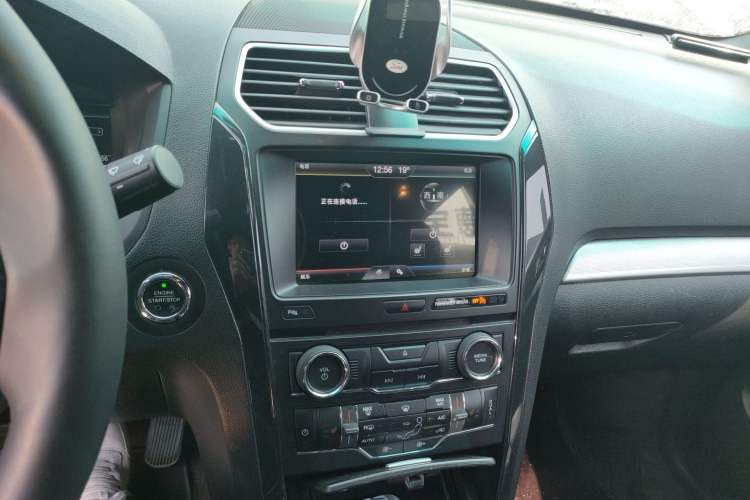 Used Ford Explorer 2016 2.3T Fashion Edition Audio And AC Panel