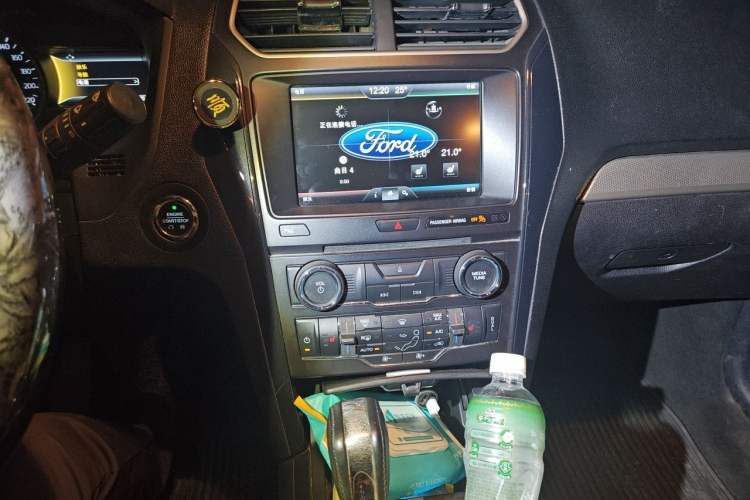 Used Ford Explorer 2016 2.3T Fashion Edition Audio And AC Panel