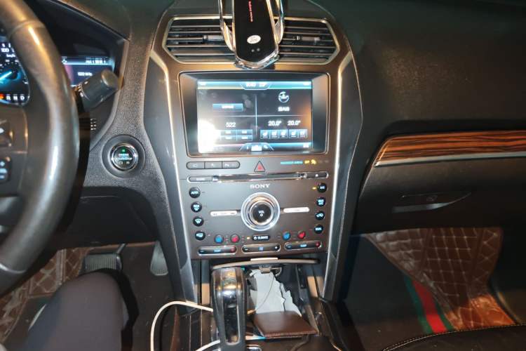 Used Ford Explorer 2016 2.3T Elite Edition Audio And AC Panel