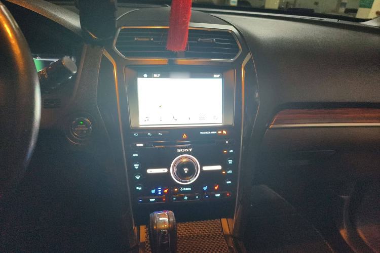 Used Ford Explorer 2016 2.3T Elite Edition Audio And AC Panel