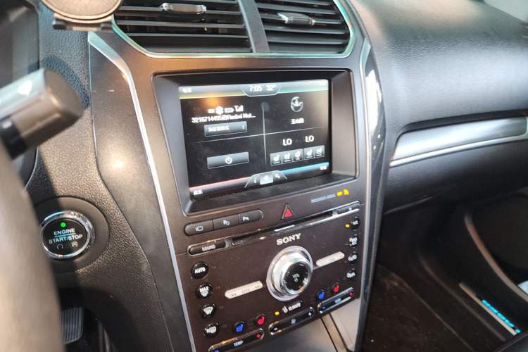 Used Ford Explorer 2016 3.5T Sport Edition Audio And AC Panel