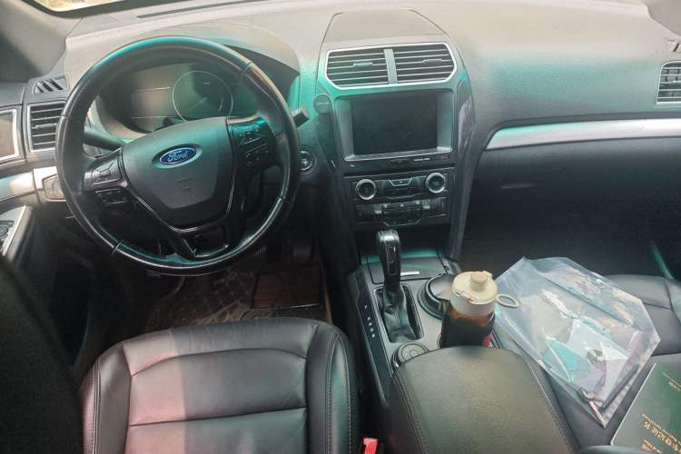 Used Ford Explorer 2016 2.3T Fashion Edition Center Console