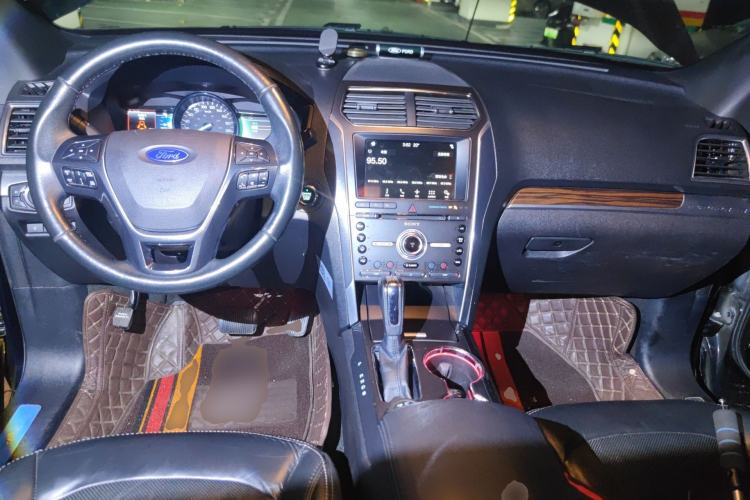 Used Ford Explorer 2016 2.3T Elite Edition Center Console