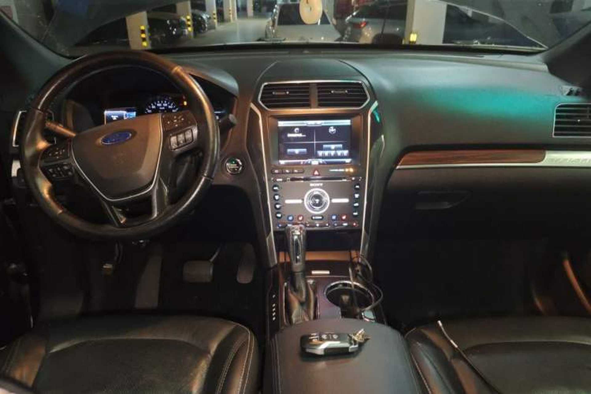 Used Ford Explorer 2016 2.3T Elite Edition Center Console