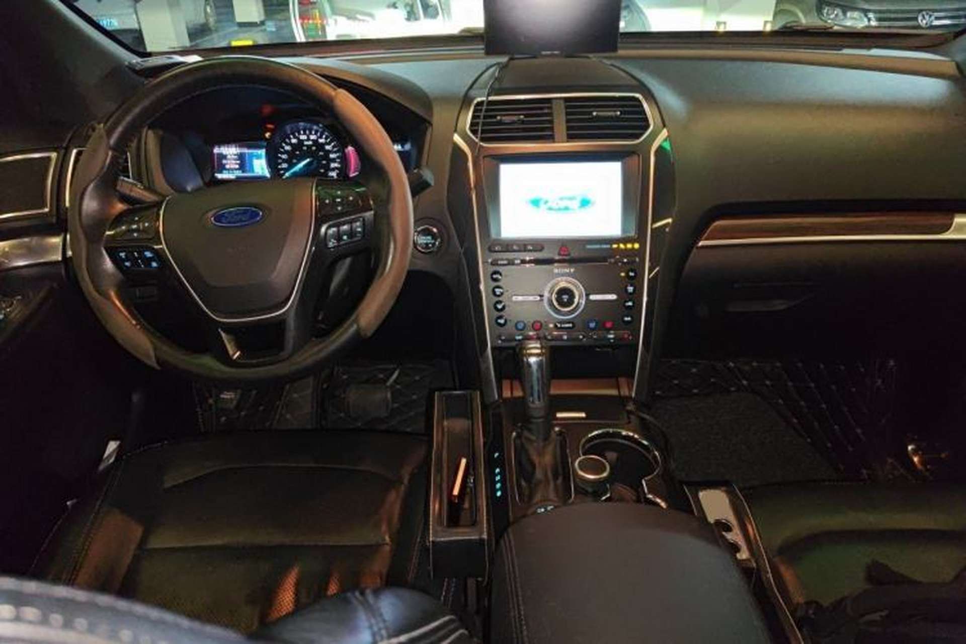 Used Ford Explorer 2016 2.3T Elite Edition Center Console