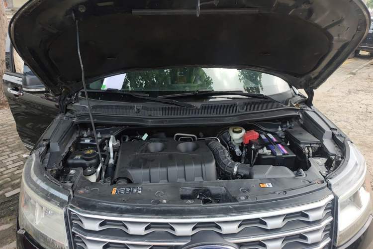 Used Ford Explorer 2016 2.3T Elite Edition Engine Bay