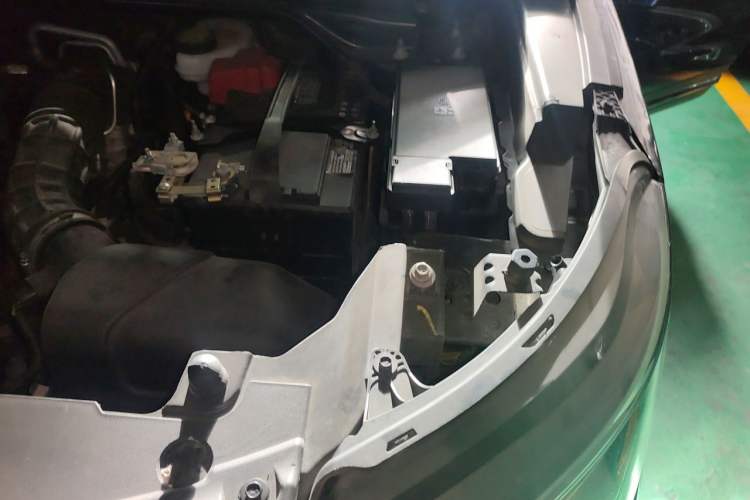 Used Ford Explorer 2016 2.3T Elite Edition Engine Bay Left
