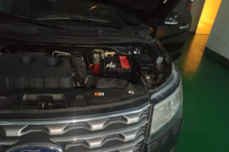 Used Ford Explorer 2016 2.3T Elite Edition Engine Bay Left