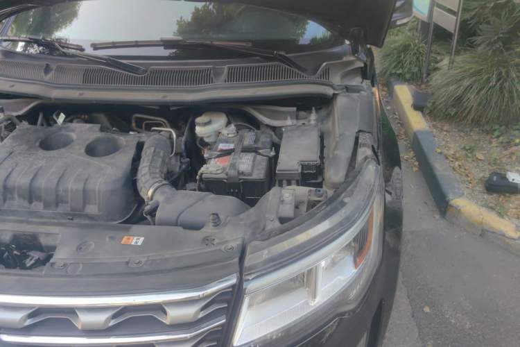 Used Ford Explorer 2016 2.3T Elite Edition Engine Bay Left