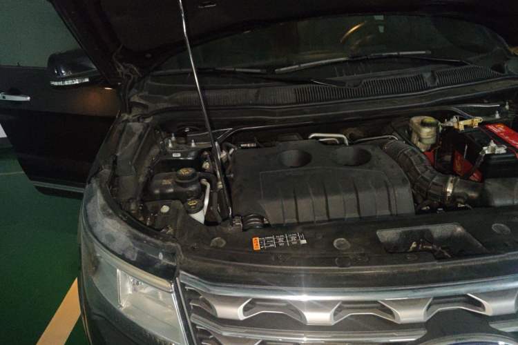 Used Ford Explorer 2016 2.3T Elite Edition Engine Bay Right