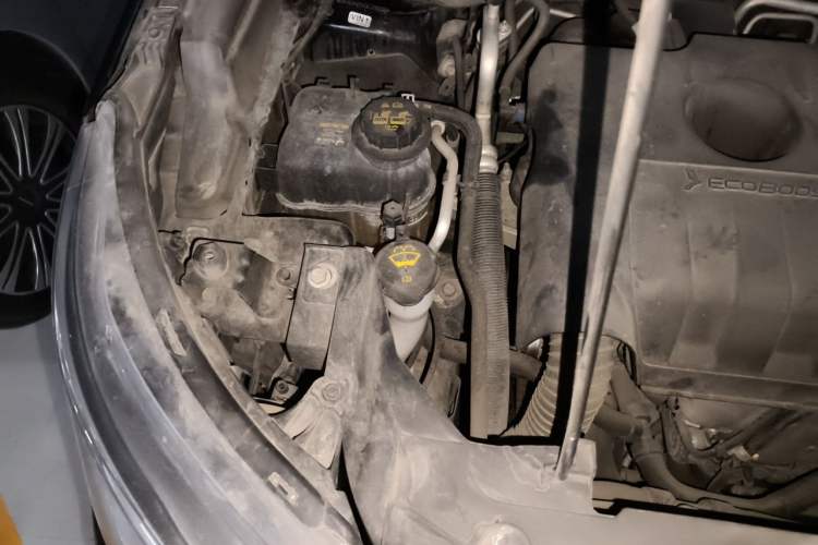 Used Ford Explorer 2016 2.3T Fashion Edition Engine Bay Right