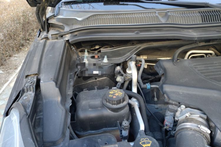 Used Ford Explorer 2016 3.5T Platinum Edition Engine Bay Right