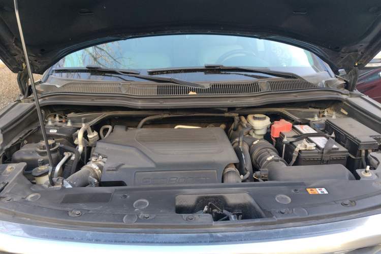 Used Ford Explorer 2016 3.5T Platinum Edition Engine Bay