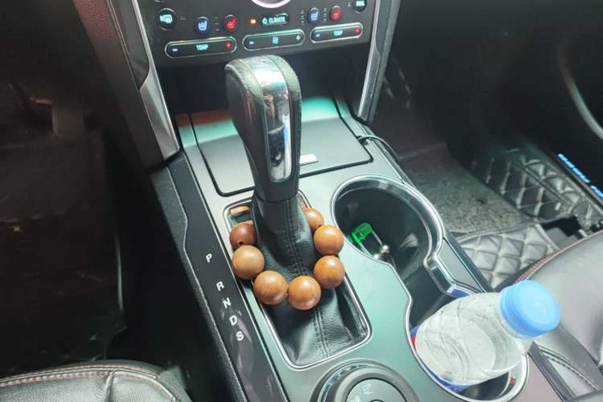 Used Ford Explorer 2016 3.5T Elite Edition Gear Lever