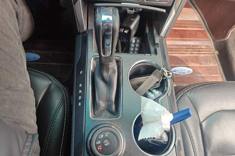 Used Ford Explorer 2016 2.3T Elite Edition Gear Lever