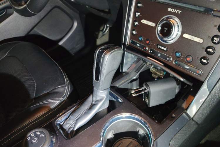 Used Ford Explorer 2016 2.3T Elite Edition Gear Lever