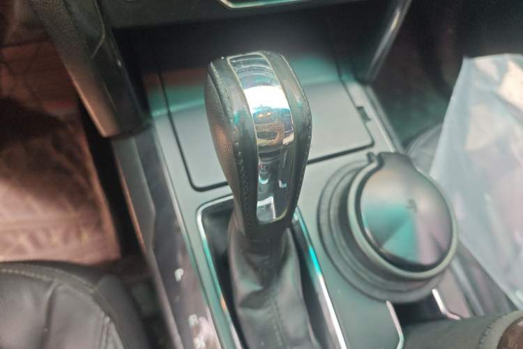 Used Ford Explorer 2016 2.3T Fashion Edition Gear Lever