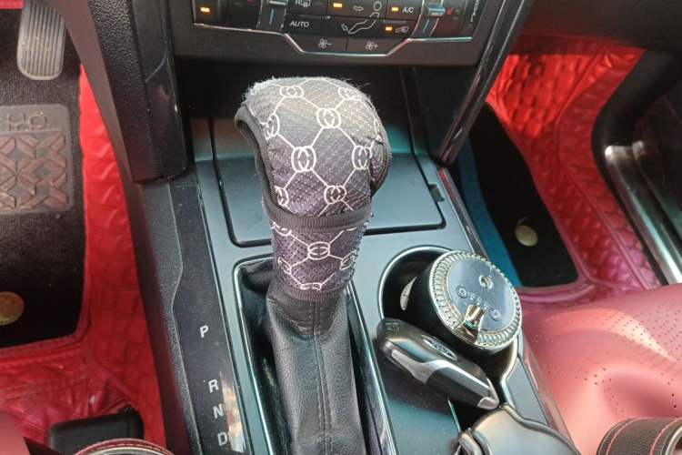 Used Ford Explorer 2016 2.3T Fashion Edition Gear Lever