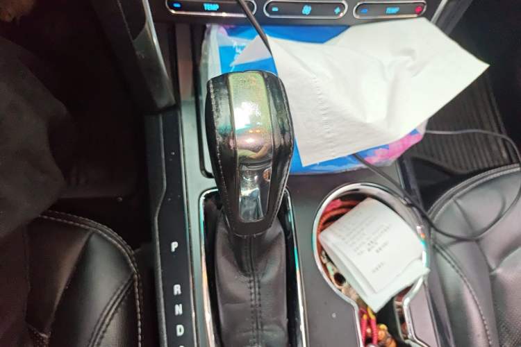 Used Ford Explorer 2016 2.3T Elite Edition Gear Lever