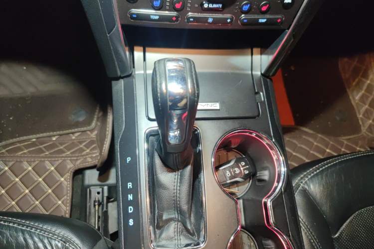 Used Ford Explorer 2016 2.3T Elite Edition Gear Lever