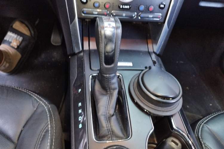 Used Ford Explorer 2016 2.3T Elite Edition Gear Lever