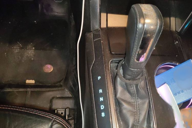 Used Ford Explorer 2016 3.5T Elite Edition Gear Lever