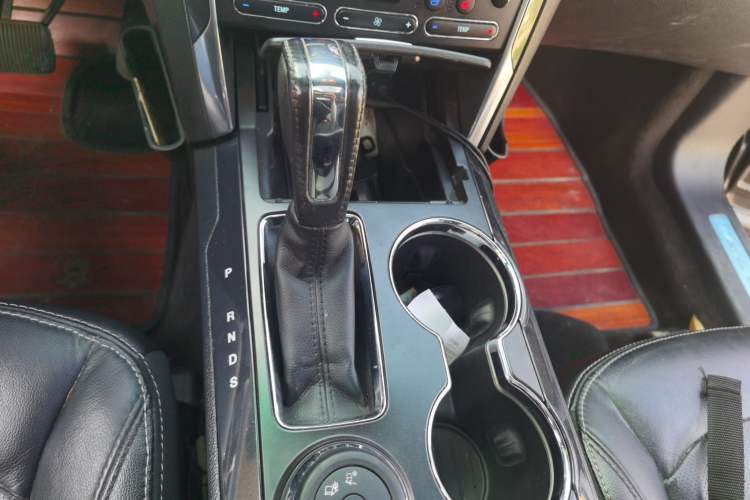 Used Ford Explorer 2016 2.3T Elite Edition Gear Lever