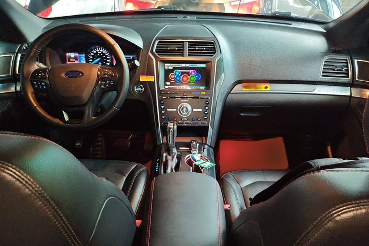 Used Ford Explorer 2016 3.5T Sport Edition Interior 2