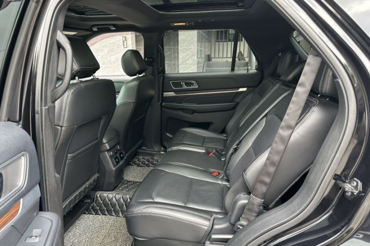 Used Ford Explorer 2016 2.3T Elite Edition Interior 2