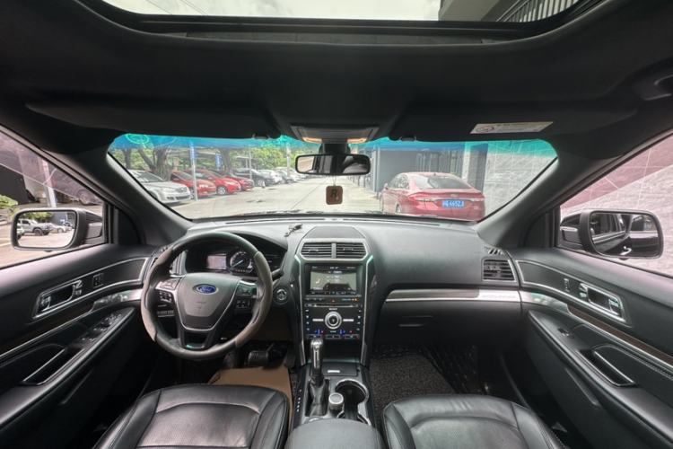 Used Ford Explorer 2016 2.3T Elite Edition Interior 3