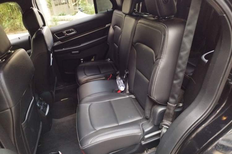 Used Ford Explorer 2016 2.3T Elite Edition Interior 4