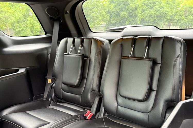 Used Ford Explorer 2016 2.3T Elite Edition Interior 8