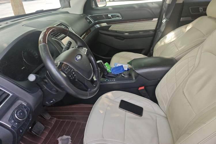 Used Ford Explorer 2016 3.5T Platinum Edition Left Front Seat