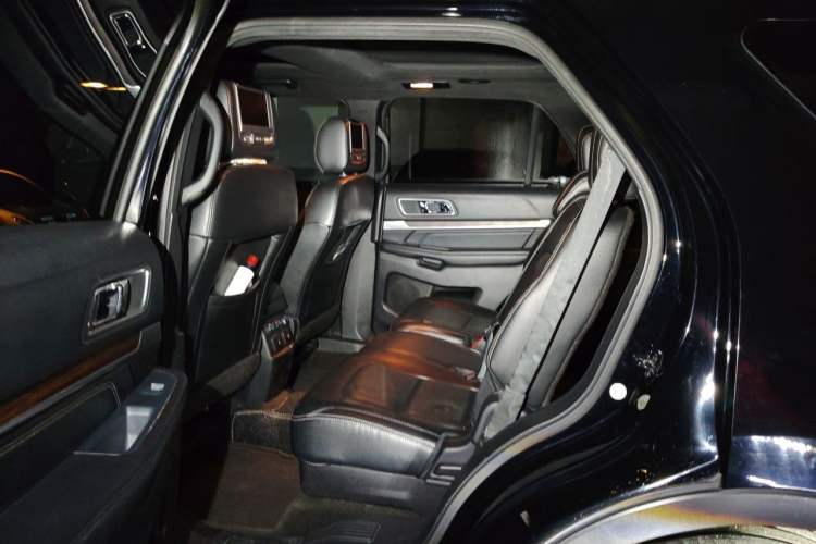 Used Ford Explorer 2016 2.3T Elite Edition Left Rear Seat