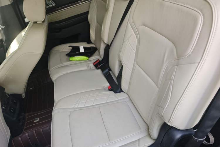 Used Ford Explorer 2016 3.5T Platinum Edition Left Rear Seat