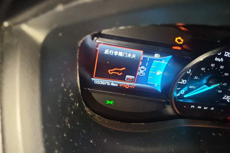 Used Ford Explorer 2016 2.3T Elite Edition Odometer Close Up