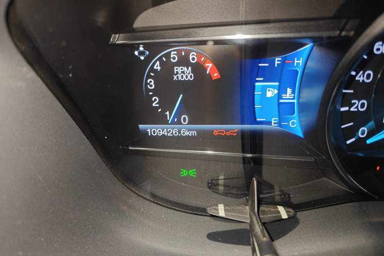Used Ford Explorer 2016 2.3T Fashion Edition Odometer Close Up