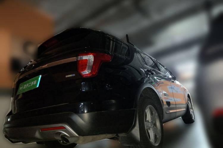 Used Ford Explorer 2016 2.3T Fashion Edition Rear Right 45 Deg