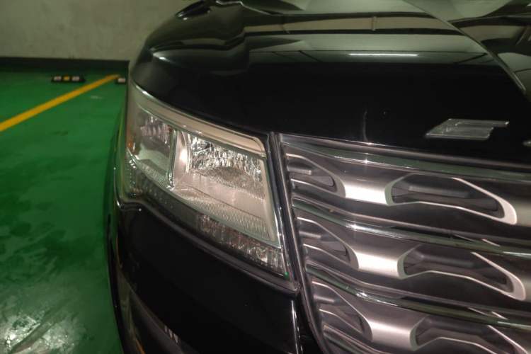 Used Ford Explorer 2016 2.3T Elite Edition Right Front Headlight