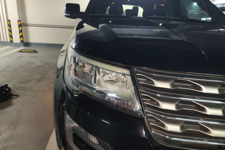 Used Ford Explorer 2016 2.3T Elite Edition Right Front Headlight